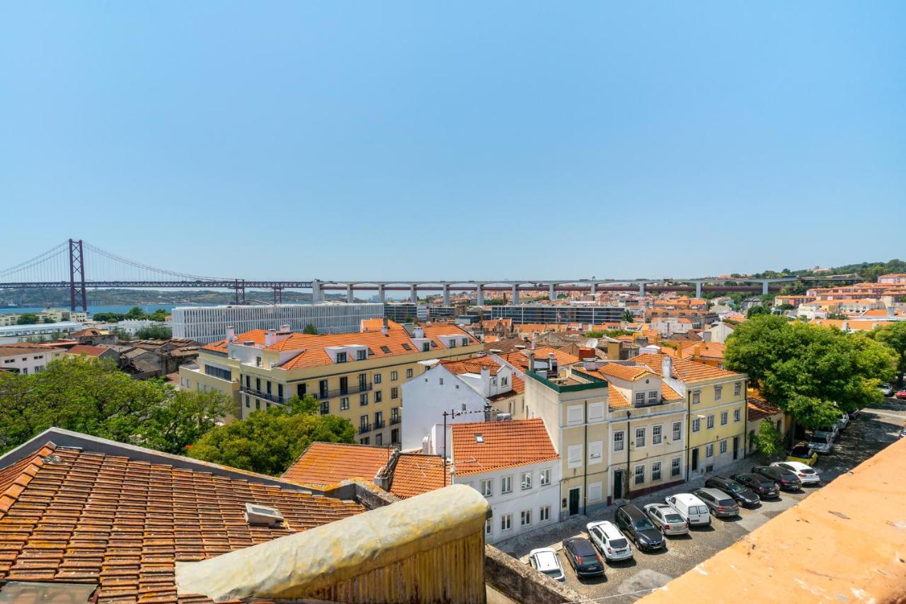 Whome | Premium River View Apartment Лісабон Екстер'єр фото
